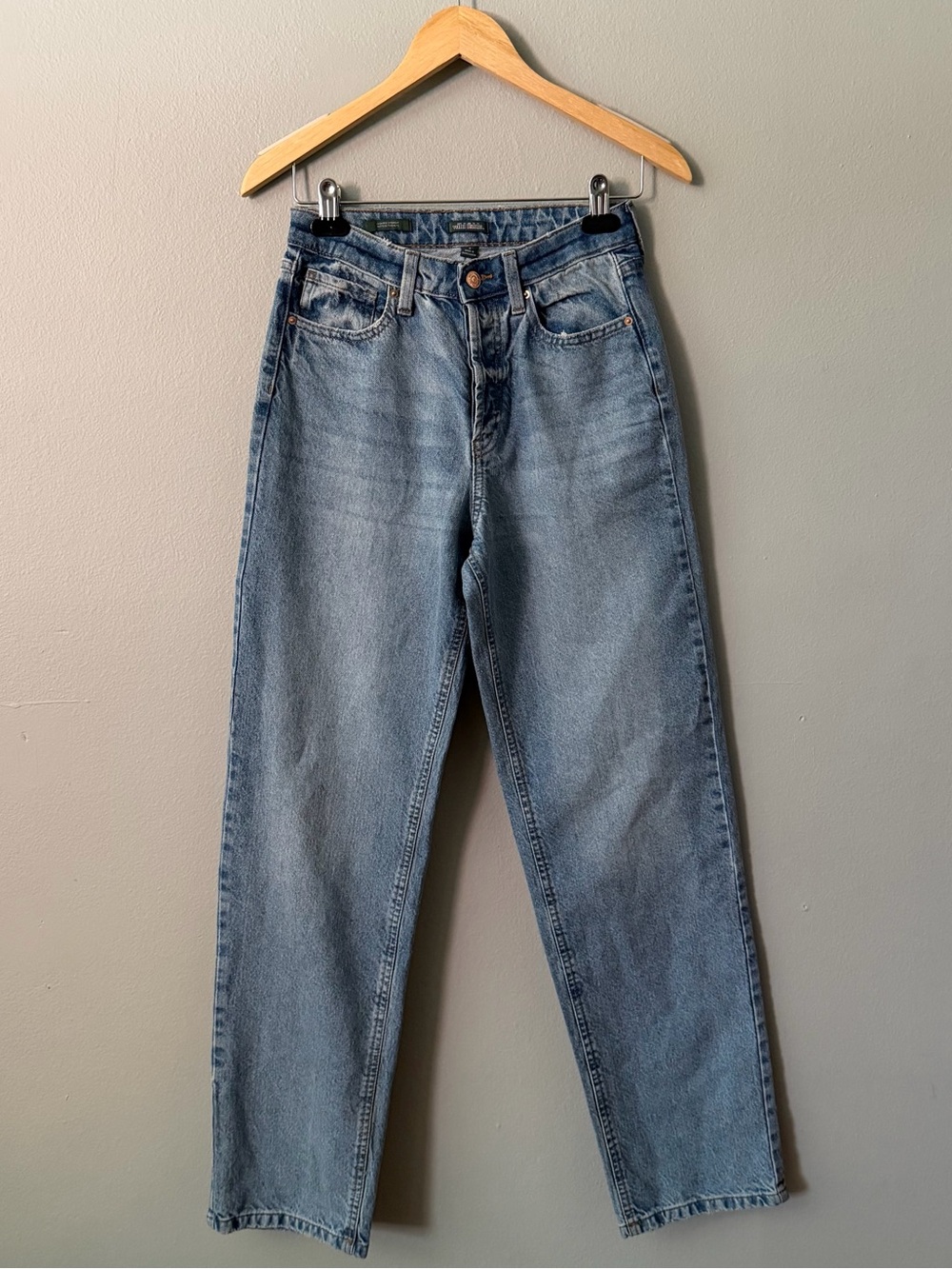 Wild Fable High-Rise Easy Rigid Straight Jeans Size 4 - Picture 2 of 8